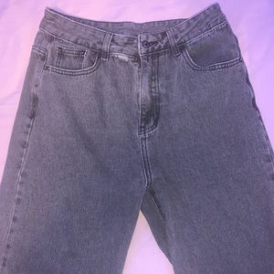 Women’s Straight Leg Jeans
